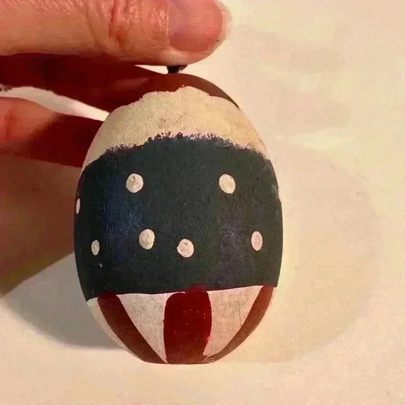 Egg Shaped Wooden America Santa Ornament Hand Painted - Approx 2.5” - Picture 4 of 5